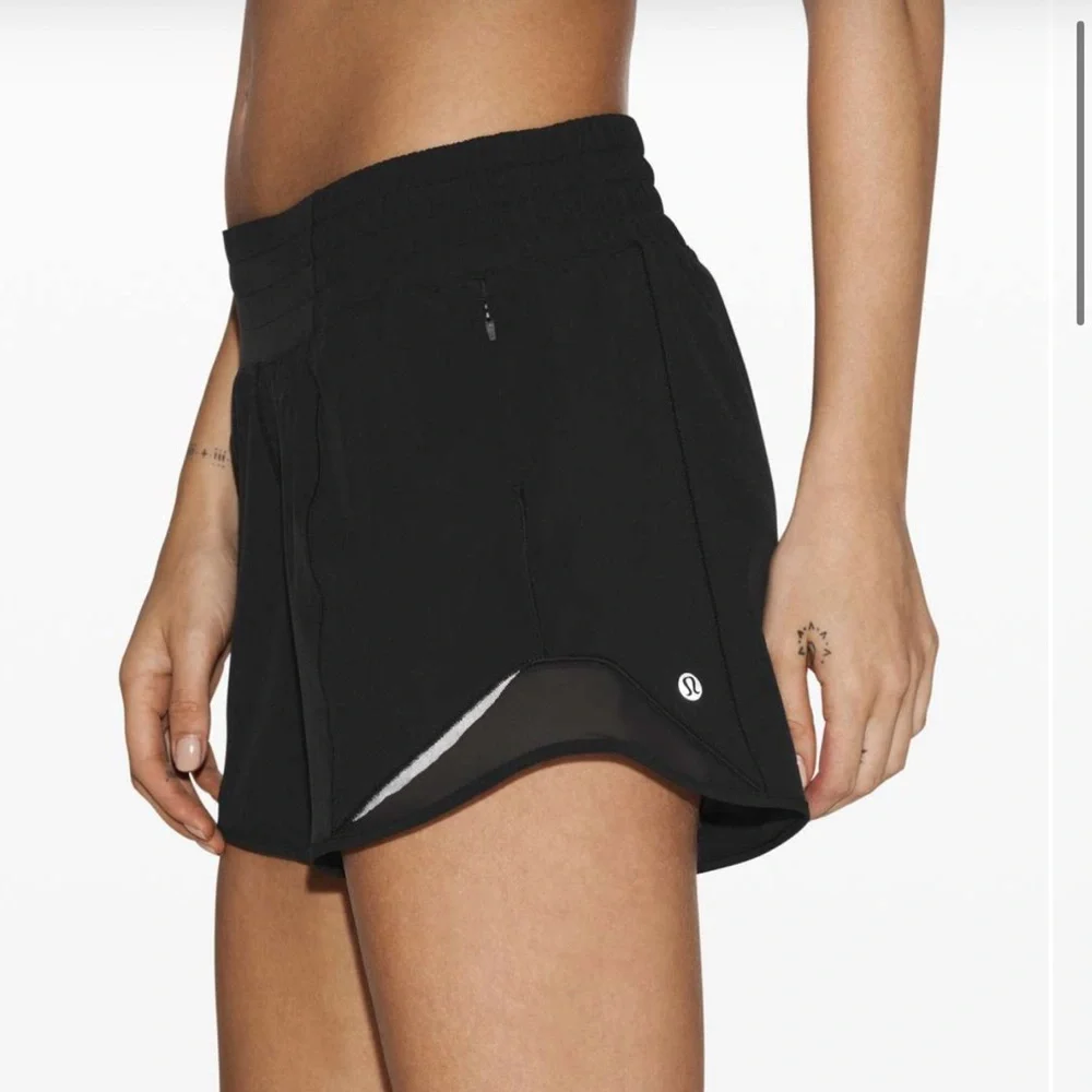 Lululemon Women’s Hotty Hot Short High-Rise Long 4"
Black Size 12 - Picture 4 of 11
